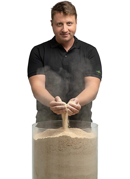 Alois Moser demonstriert eindrucksvoll was wir Ihnen bei Antistaub® nicht verkaufen